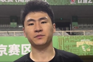 赵柏清：季后赛只是小目标 本赛季会争取走得越远越好！